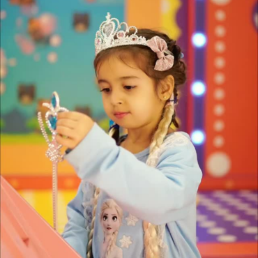 Girl enjoying a magical princess experience at Wooray